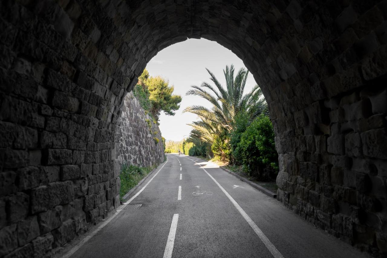 Hotel Vita Serena Arma di Taggia Buitenkant foto