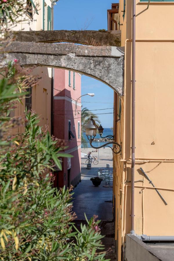 Hotel Vita Serena Arma di Taggia Buitenkant foto